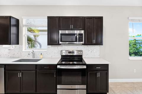 8410 NW Greenbank Circle, Port St. Lucie FL - photo 16 of 62