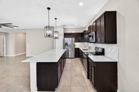 8410 NW Greenbank Circle, Port St. Lucie FL - photo 17 of 62