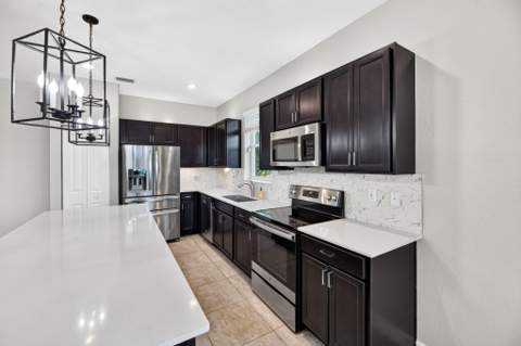 8410 NW Greenbank Circle, Port St. Lucie FL - photo 18 of 62