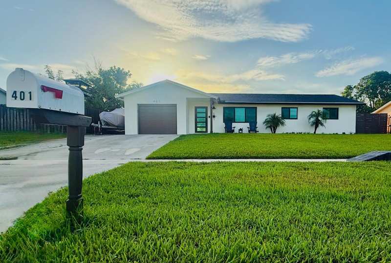 3 bedroom Single Family Residence at 401 Circle, Brentwood, Jupiter — photo 1