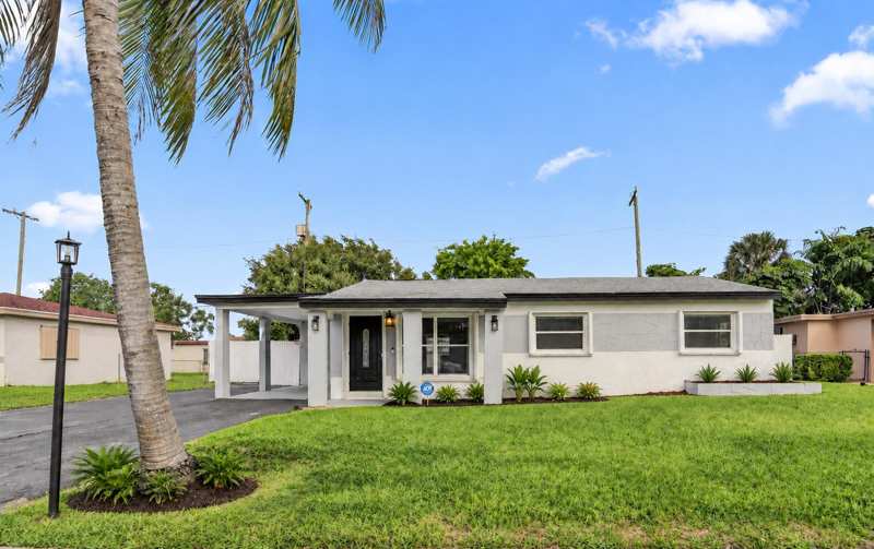 3 bedroom Single Family Residence at 3851 NW 4th Place, Greenleaf, Lauderhill — photo 1
