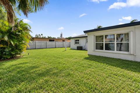 3851 NW 4th Place, Lauderhill FL - photo 18 of 34