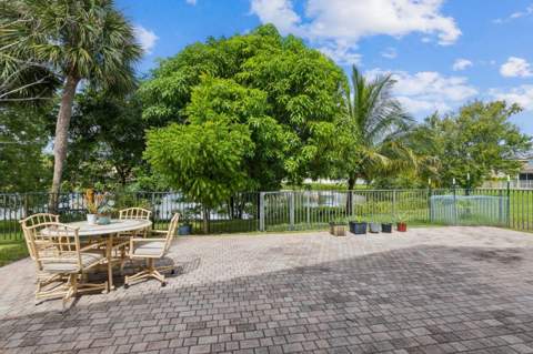 5521 Albin Drive, Greenacres FL - photo 16 of 41