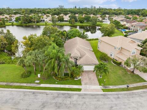5521 Albin Drive, Greenacres FL - photo 9 of 41