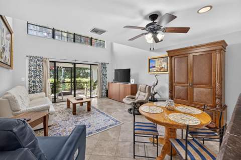 2439 Treasure Isle Drive #Unit 7, West Palm Beach FL - photo 16 of 101