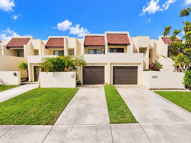 3 bedroom Townhouse at 1745 NW 56th Avenue #19, Wimbledon Townhouse Ii-7 Condo, Lauderhill — photo 1