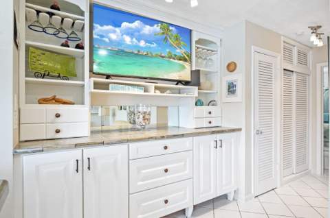 701 S Riverside Drive #107, Pompano Beach FL - photo 8 of 27