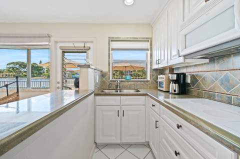 701 S Riverside Drive #107, Pompano Beach FL - photo 14 of 27