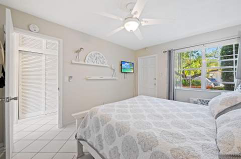 701 S Riverside Drive #107, Pompano Beach FL - photo 20 of 27