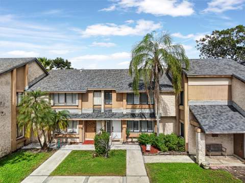 219 Wimbledon Lakes Drive, Plantation FL - photo 8 of 50