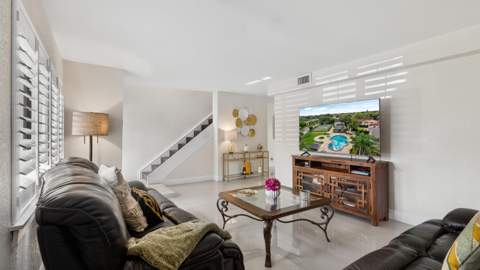 219 Wimbledon Lakes Drive, Plantation FL - photo 14 of 50