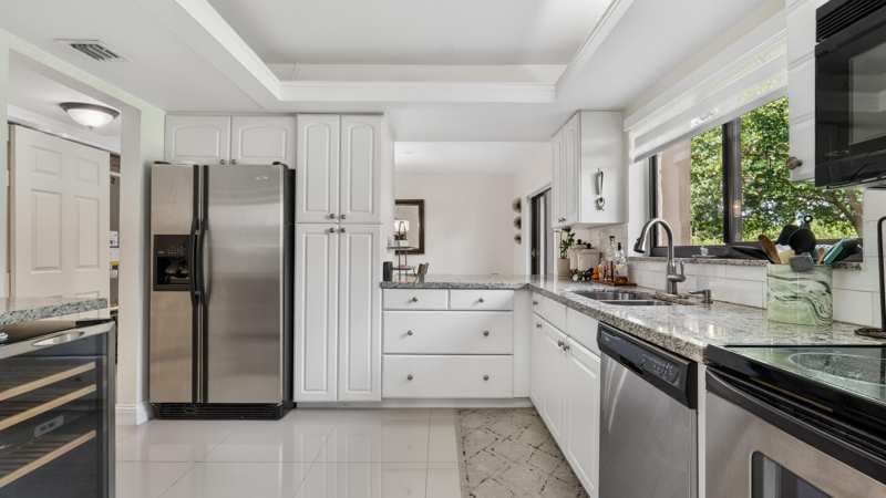 3 bedroom Townhouse at 219 Wimbledon Lakes Drive, Wimbledon At Jacaranda Condo, Plantation — photo 1