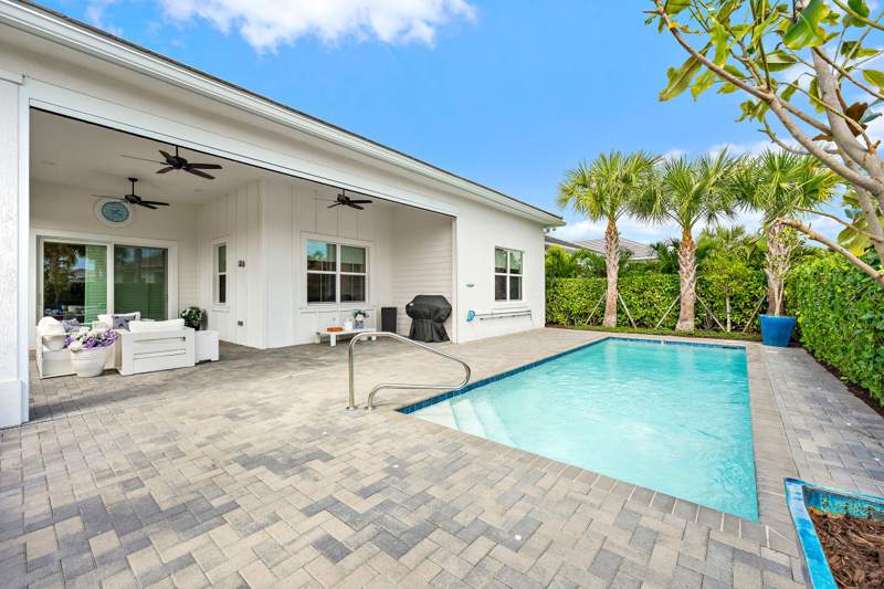 2 bedroom Single Family Residence at 10038 Regency Way, Avenir - Regency, Palm Beach Gardens — photo 2