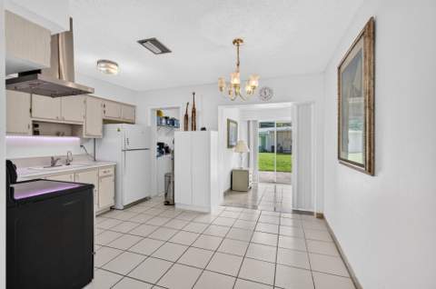 2703 Peer Lane, Delray Beach FL - photo 11 of 46