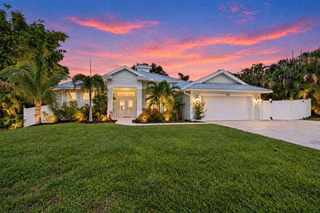 5139 SE HORSESHOE POINT Road, home for sale in Stuart