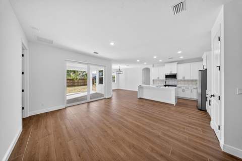 627 Russ Road, Fort Pierce FL - photo 9 of 31
