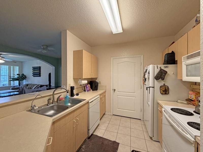 2 bedroom Condominium at 122 SW Peacock Boulevard #12-205, Belmont, Port St. Lucie — photo 5