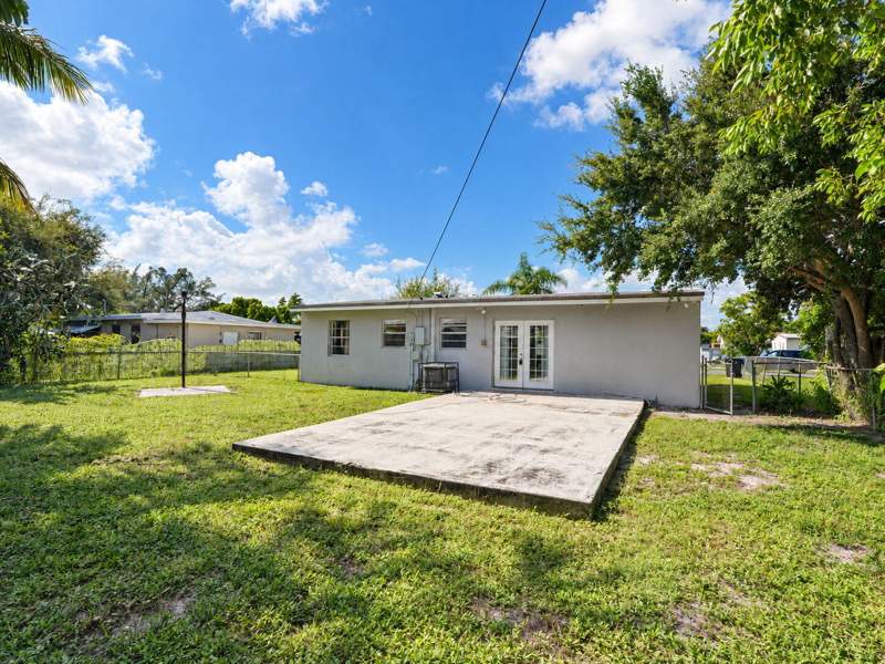3 bedroom Single Family Residence at 1805 NW 13th Court, Lauderdale Manors Amd Plat, Fort Lauderdale — photo 5
