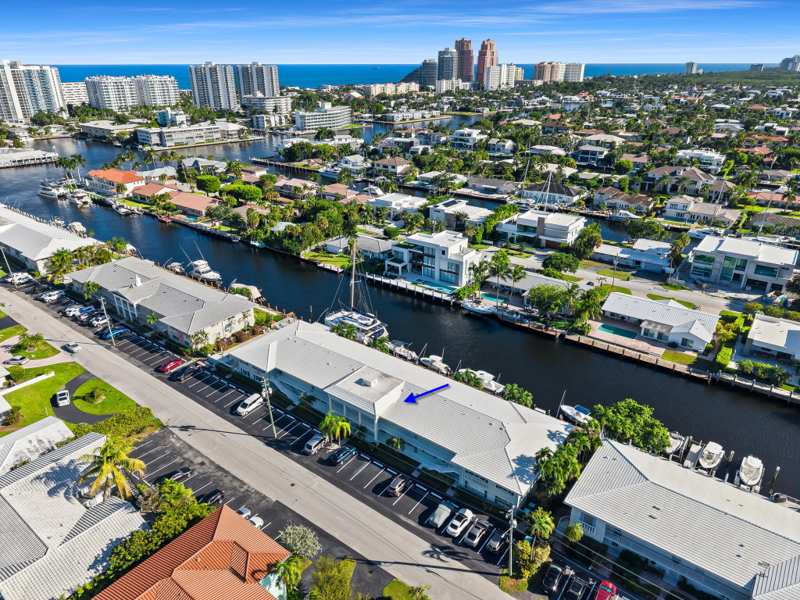 2 bedroom Stock Cooperative at 2830 NE 30th Street #10, Concord Arms Co-Op, Fort Lauderdale — photo 1