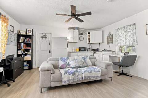 6100 Hayes Street, Hollywood FL - photo 6 of 23