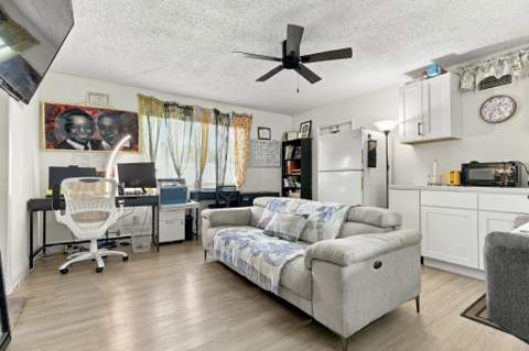 6100 Hayes Street, Hollywood FL - photo 7 of 23