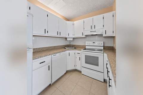 3625 La Aires Court #A-1, Greenacres FL - photo 10 of 27