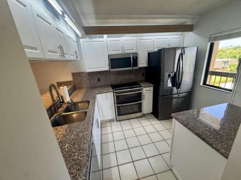 601 Seafarer Circle #405, Jupiter FL - photo 13 of 42