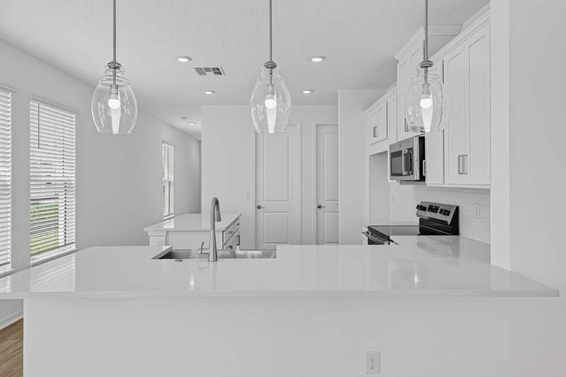 3 bedroom Single Family Residence at 9329 SW Lorenzo Way, Central Park, Port St. Lucie — photo 2