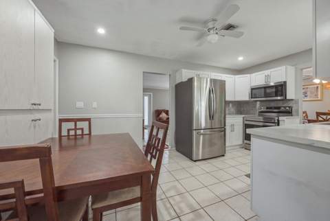 4404 NW 45th Court, Tamarac FL - photo 8 of 19