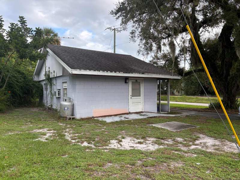 2 bedroom Single Family Residence at 2603 N Old Dixie Highway, M D Hunt Subdivision, St. Lucie Village — photo 1
