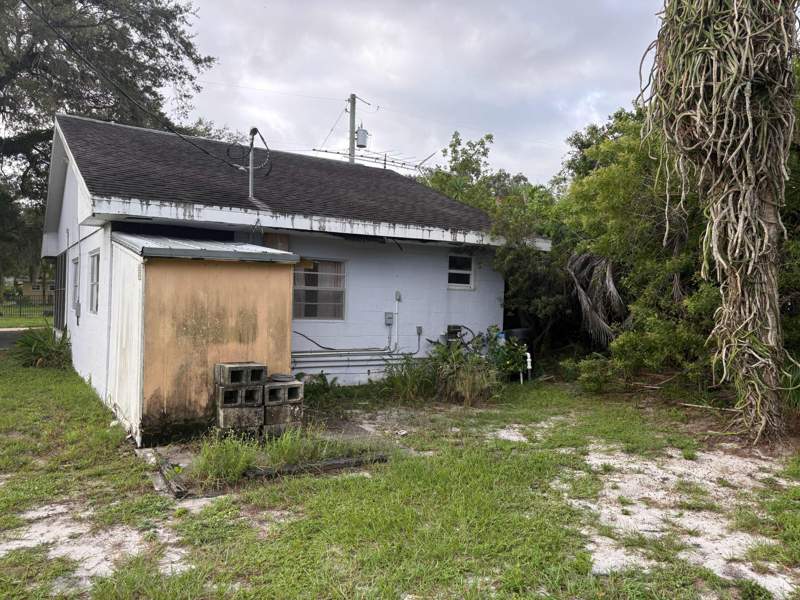 2 bedroom Single Family Residence at 2603 N Old Dixie Highway, M D Hunt Subdivision, St. Lucie Village — photo 3