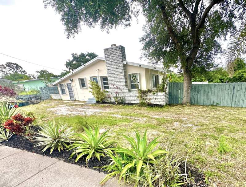 2 bedroom Single Family Residence at 3006 N 25th Street, San Lucie Plaza Subdivision Unit 1, Fort Pierce — photo 1
