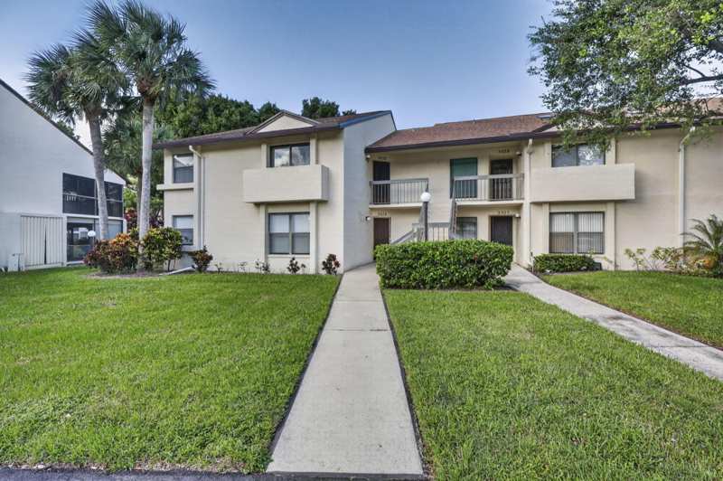 3 bedroom Condominium at 3326 Perimeter Drive, Lucerne Park Condos 1, 1A, 2 Thru 15 & 23 Thru 28, Greenacres — photo 1