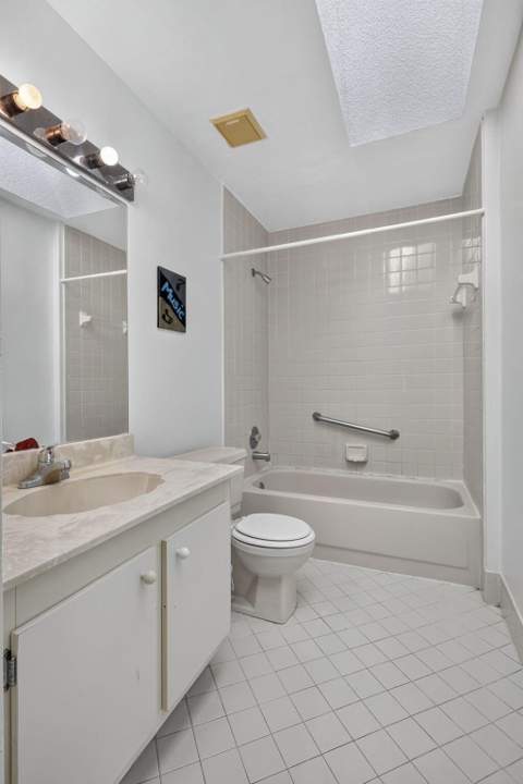 3326 Perimeter Drive, Greenacres FL - photo 13 of 51