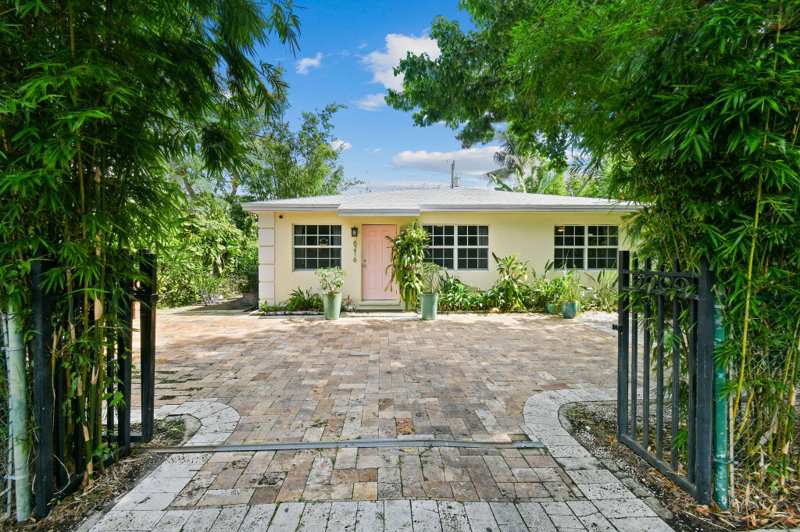 3 bedroom Single Family Residence at 6216 Garden Avenue, Hillside Park, West Palm Beach — photo 1