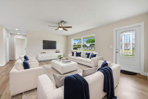 1580 Roy Drive, West Palm Beach FL - photo 6 of 43