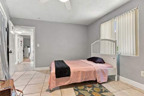 6100 Hayes Street, Hollywood FL - photo 18 of 23