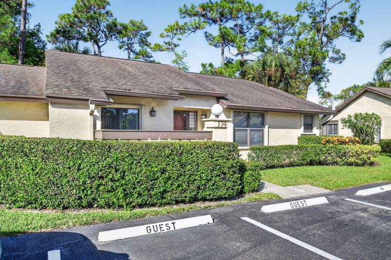 3 bedroom Villa at 174 Sarita Court, Strathmore Gate I Unit Two, Royal Palm Beach — photo 2