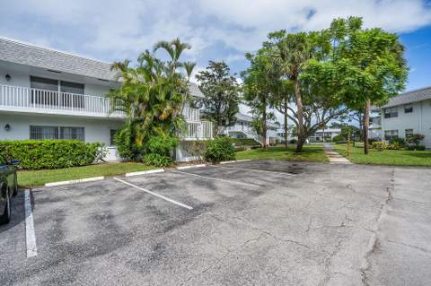 2929 SE Ocean Boulevard #121-6, Stuart FL - photo 18 of 29