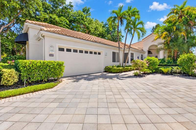4 bedroom Single Family Residence at 3528 NW Clubside Circle, Clubside At Woodfield Country Club, Boca Raton — photo 5