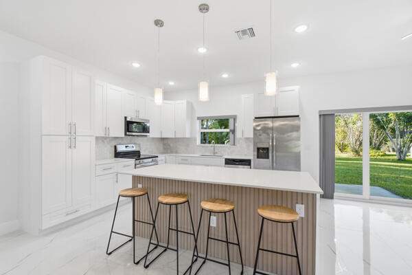 3 bedroom Single Family Residence at 8601 Fort Pierce Boulevard, Lakewood Park Unit 8, Fort Pierce — photo 5