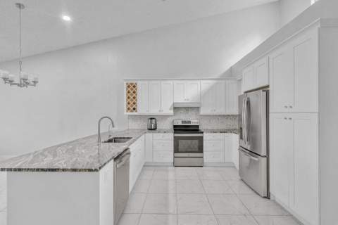 3575 Deer Creek Palladian Circle, Deerfield Beach FL - photo 11 of 48
