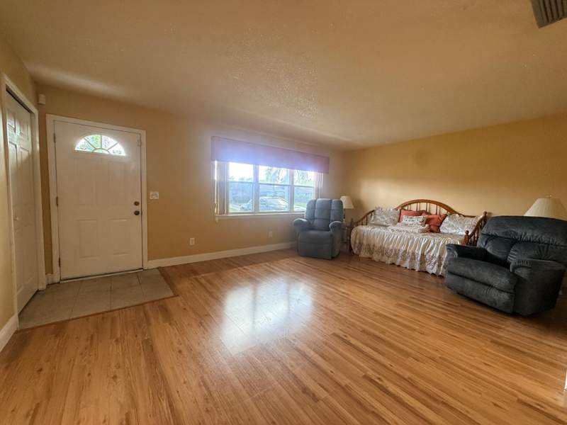 2 bedroom Single Family Residence at 831 SE Carnival Avenue, Port St Lucie Section 3, Port St. Lucie — photo 5