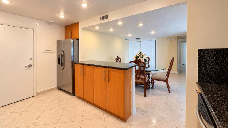 2 bedroom Condominium at 3750 Galt Ocean Drive #1705, Regency Tower South Condo, Fort Lauderdale — photo 5