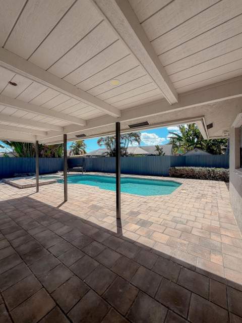 1007 Wynndale Way, Lantana FL - photo 8 of 25