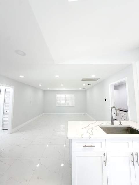 1007 Wynndale Way, Lantana FL - photo 18 of 25