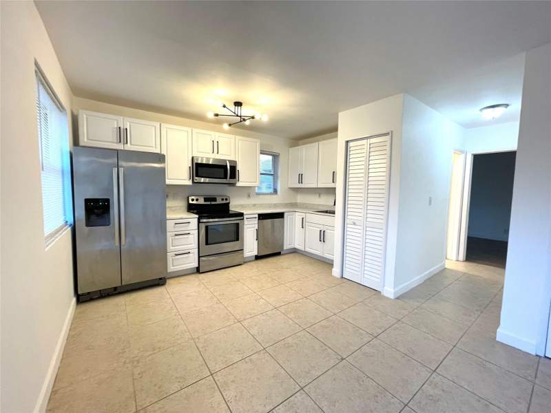 1 bedroom Condominium at 4071 N Dixie Highway #20, El Sol At Main Street Condo, Oakland Park — photo 4