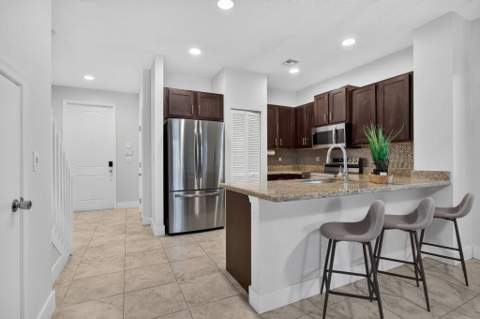 305 NE 47th Place #305, Deerfield Beach FL - photo 11 of 50