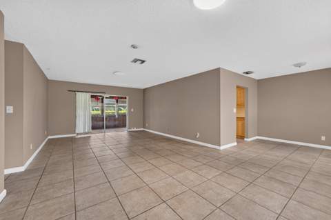 278 Sandpiper Avenue, Royal Palm Beach FL - photo 7 of 36