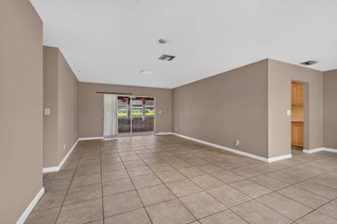 278 Sandpiper Avenue, Royal Palm Beach FL - photo 9 of 36